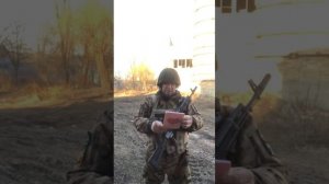 Спасибо 🙏 дети 👧 👦 за письма для солдат , они согревают нас на фронте. Якудза на связи
