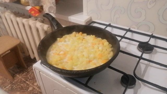 Рагу из кабачков, болгарского перца и картофеля