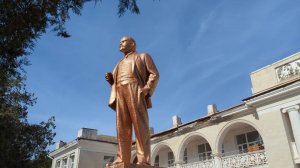 Евпатория 2024. Нашёл скульптуру Ленина в "золотом" и красивый барельеф в заброшенном санатории!