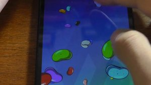 Android KitKat 4.4 Running On Jelly Bean 4.2?!?!