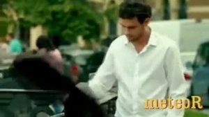 А солнышко смеется