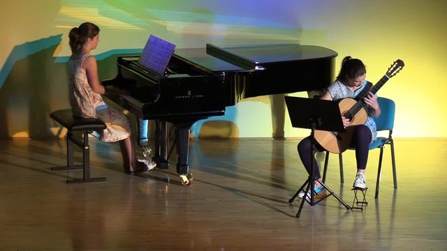 Koncert iz šole: Lana in Ema Oblak, kitara 6. razred in klavir 8. razred; J. Rodrigo: Espanoleta смотреть онлайн