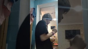 я одел своим куклам серешки