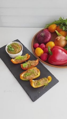 Vegan паштет из фасоли и запеченных овощей