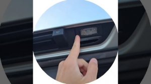 Демонтаж ламп подсветки номера на Panamera 4