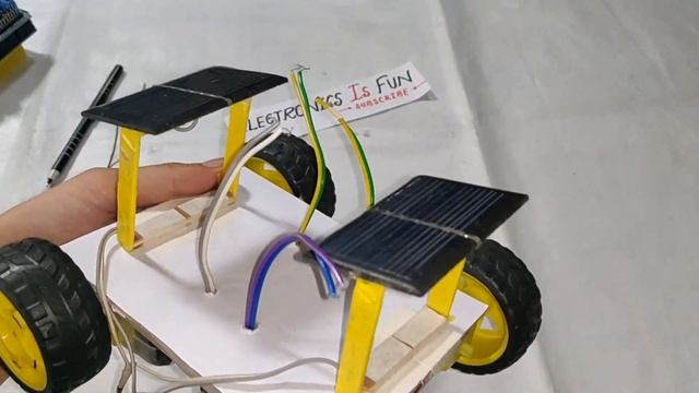 🚓🚗Create Your Own Remote-Controlled Solar Powered Robot Car | Harness the Power of the Sun!