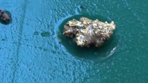 Золото из подземного ручья!