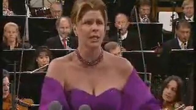 Nagano & the Berliner Philharmoniker: A Night of Rhythm and Dance смотреть онлайн