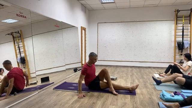 Потоковая вечерняя виньяса флоу. Не сложная практика йоги для всех. Тренируем задержки дыхания!