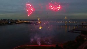 Профессиональный фейерверк на берегу Невы в белые ночи 25/05/2019