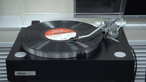Секрет винилового проигрывателя YAMAHA GT-2000. Есть ли пластинки размером более 12"?