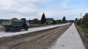 В Гусь-Хрустальном районе продолжается строительство современной дороги к деревне Починки