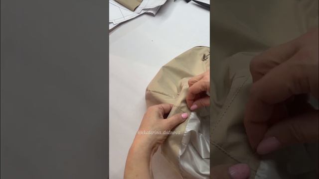 Как закрепить эластичный шнур-жилку к срезам изделия в концах. #pattern #учусьшить