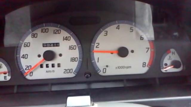 Suzuki Swift 1,3 16v sohc indítás .3gp смотреть онлайн