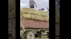 Погрузчик тюков