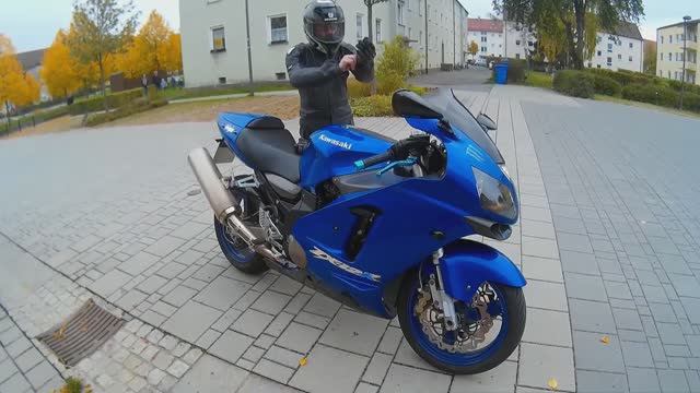 На мотоцикле Kawasaki ZX12R  по баварии. Германия баварские леса и дороги.