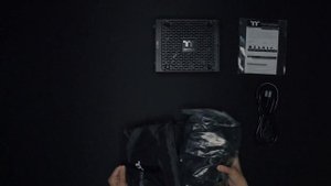 Thermaltake PSU - Toughpower TF1 1550W Titanium - Unboxing