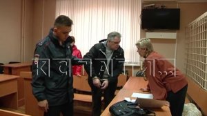 Водителю, который избил двух полицейских и одному из них сломал ногу, вынесли приговор