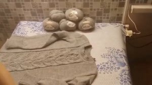 Свитер  с листьями спицами на подростка.