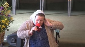 Дверь открылась тихонько, как будто от лёгкого ветра