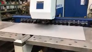 КООРДИНАТНО-ПРОБИВНОЙ ПРЕСС TRUMPF TRUMATIC 200R, 1995 Г.В.