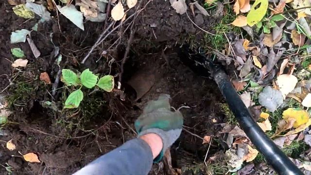 Коп металла в лесу, нашел аккумулятор со свинцом! смотреть онлайн