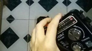 Máy nghe nhạc kiêm đài Radio FM Waxiba XB-521URT . Thiết bị biến loa thường thành loa bluetooth .