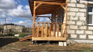Покрыли веранду маслом по дереву на южной даче.
