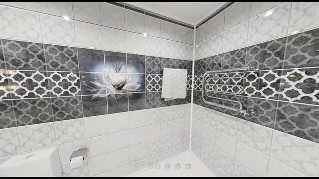 Какой потолок лучше сделать в ванной комнате и в туалете смотреть онлайн