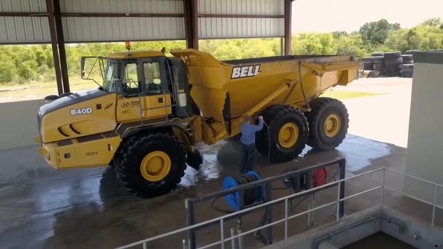 Ultimate Pressure Washer Showdown: Dealership Edition смотреть онлайн