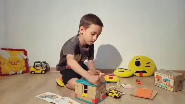 Магнитный конструктор из дерева 2 в 1 WOODBLOCKS 40 деталей/Constructor 2 in 1 WOODBLOCKS 40 parts смотреть онлайн