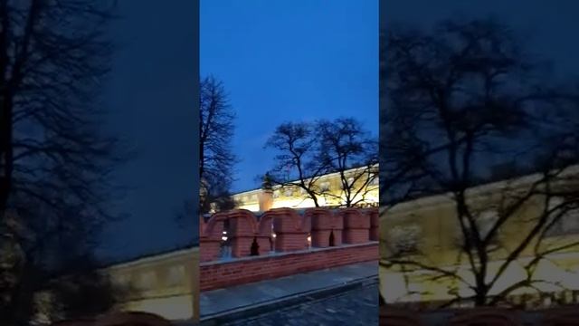 В Кремль на концерт Петра Захарова.