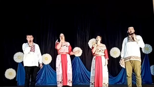 Голоса России Луна повисла над околицей смотреть онлайн