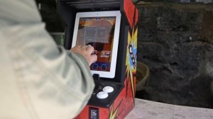 Juegos arcade en su ipad con icade y pacman