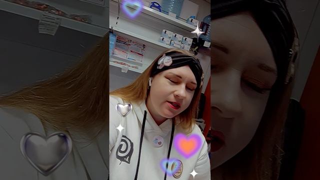 #доброеутро #хорошегодня #людовик #утроначинаетсянескофе #лисятки #мяф #врек #врекомендации #вреки