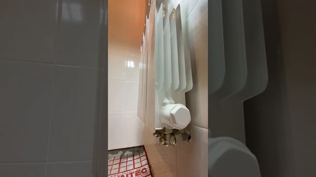 Компактный радиатор отопления с терморегулятором #даблдом #отопление #терморегулятор