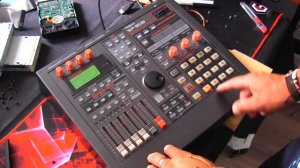 Roland SP-808_ Finally the Mysterious CF-Card Reader installed