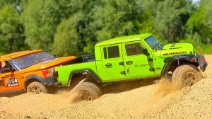 Радиоуправляемые машины – Jeep Gladiator, Land Cruiser Prado, Land Rover Discovery на песчаном испыт