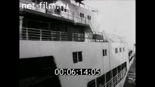 "Восток" - крупнейшая плавбаза из когда либо построенных в мире смотреть онлайн