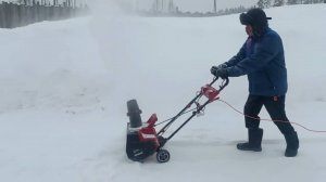 Первая зима в новом доме не дает нам расслабиться