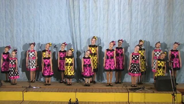 Сл. і муз. Л.Горової.Вереда. Вокальна група молодших класів Тутті-Фрутті. Керівник- Анна Матрахова. смотреть онлайн