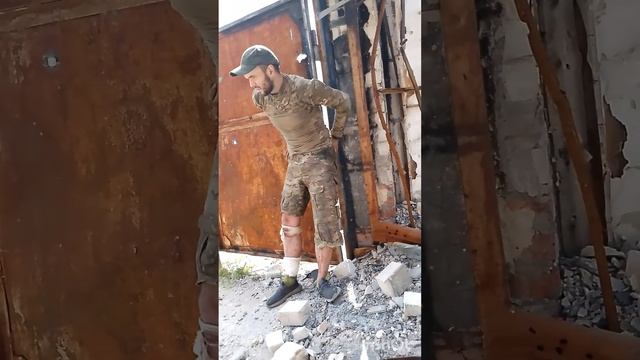 Эвакуация раненого бойца РФ