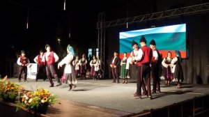 Рыченица Ръченица българска игра Болгарские народные танцы Srem Folk Fest Выбор невесты или жениха