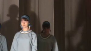 Танец Лети пёрышко.MPG