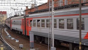 Прибытие электропоезда ЭТ2М-113 на Ленинградский вокзал