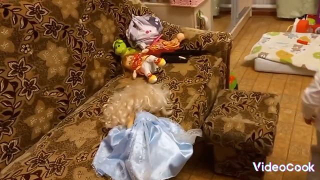 Каждый день новая проблема.Уже нету мойки на кухне.Ева начала совсем плохо кушать смотреть онлайн