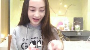 ~ Что в моём школьном рюкзаке? 🎒