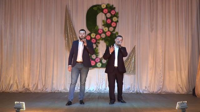 Всех женщин, девушек и девочек района с 8 марта! смотреть онлайн