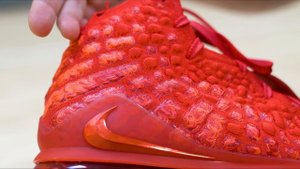 3 NEW Features on the LeBron 17 | Review