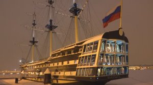 Moscow - St. Petersburg 24 Hour Roundtrip, City Highlight Tour in 4K